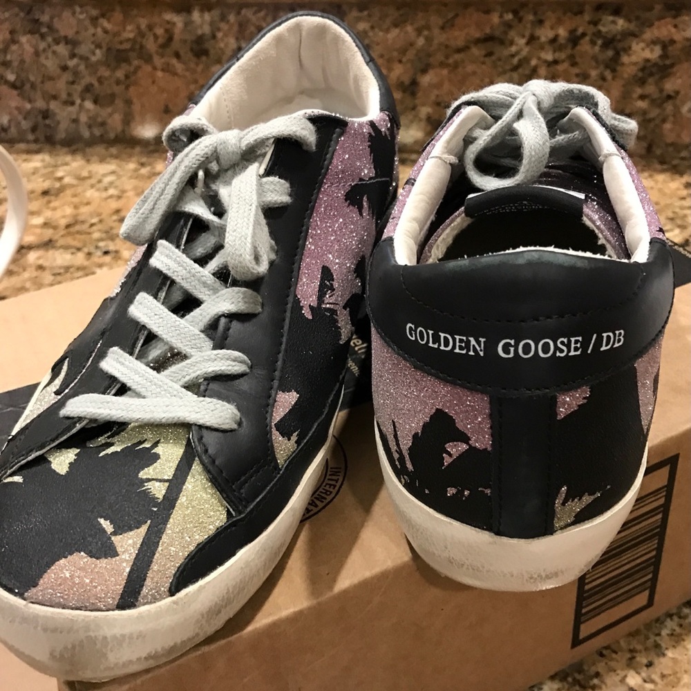 Golden Goose tennis shoes